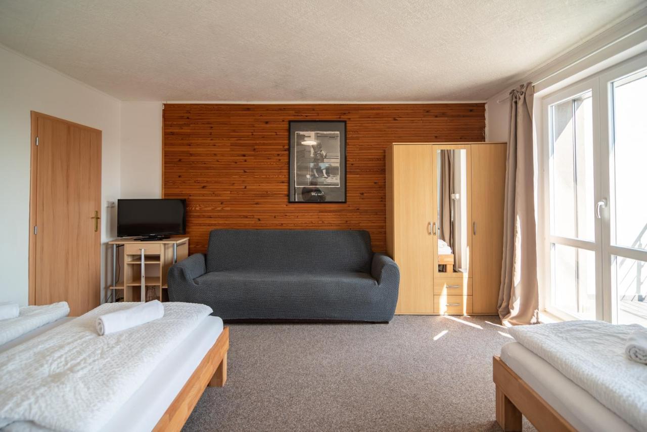 Archivní vinné sklepy penzion Venuše Mikulov Exterior foto